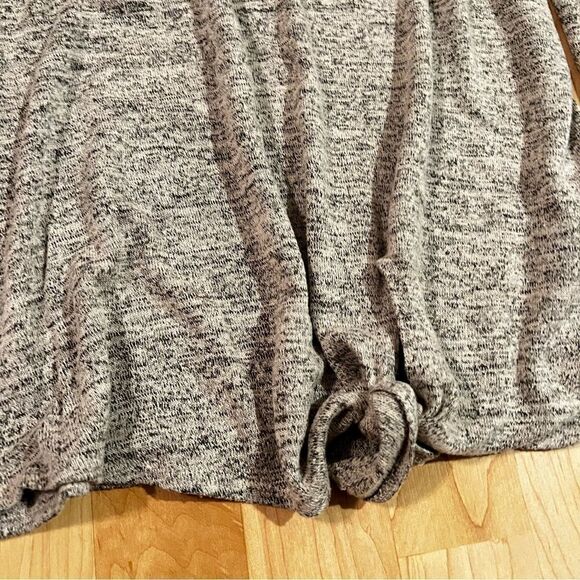 Stitch Fix Nine Britton Tan Front Tie Long Sleeve Women’s Medium - Picture 2 of 4